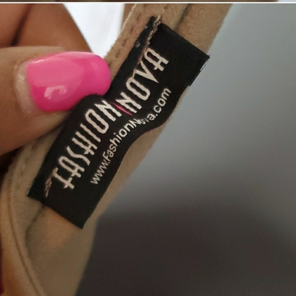 2/$25 NWOT Fashion Nova Wrap Front V-neck Jumpsuit - Picture 8 of 8